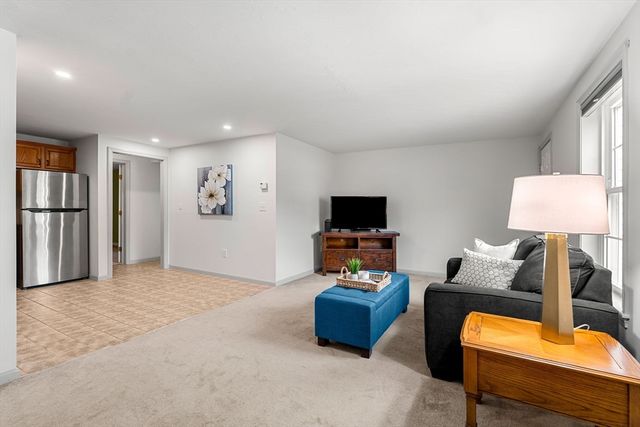 159 Berrington Rd 159, Leominster, MA 01453