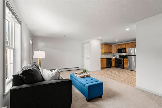 159 Berrington Rd 159, Leominster, MA 01453