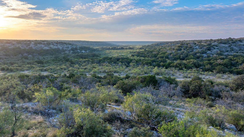 Image 2 of property listing at 5970 Fm 2083, Ozona, TX 76943