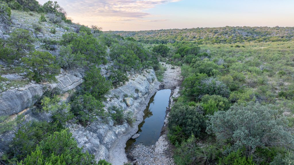 Image 5 of property listing at 5970 Fm 2083, Ozona, TX 76943