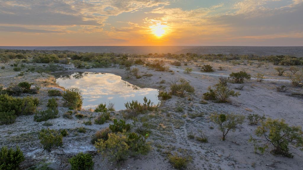 Image 6 of property listing at 5970 Fm 2083, Ozona, TX 76943