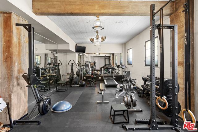 109 N Sycamore Avenue 202, Los Angeles, CA 90036