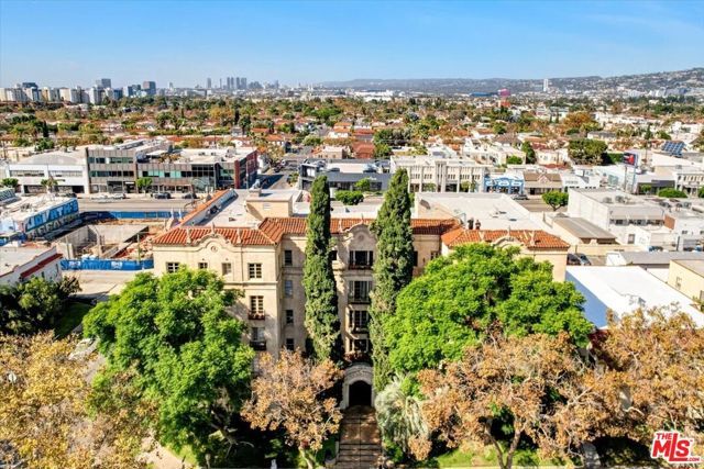 109 N Sycamore Avenue 202, Los Angeles, CA 90036