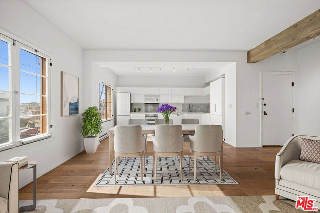 109 N Sycamore Avenue 202, Los Angeles, CA 90036