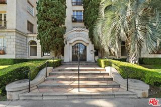 109 N Sycamore Avenue 202, Los Angeles, CA 90036