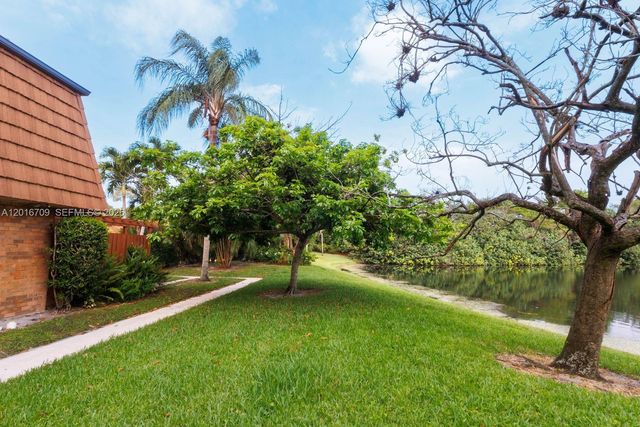 9126 SW 20th Place C, Davie, FL 33324