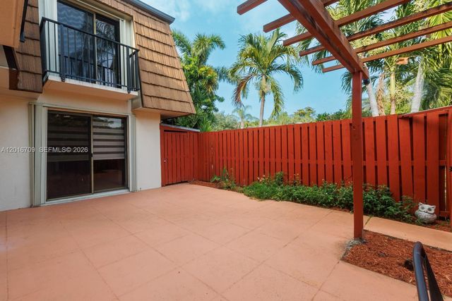 9126 SW 20th Place C, Davie, FL 33324
