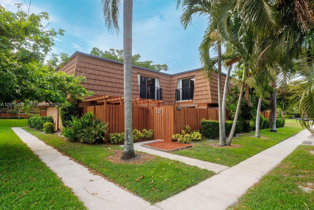 9126 SW 20th Place C, Davie, FL 33324