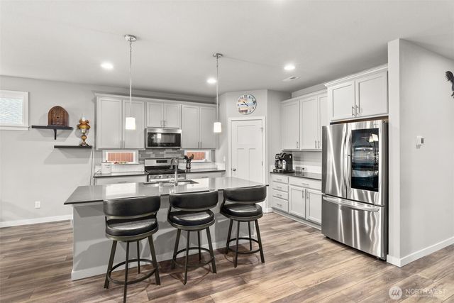 5613 Reef Lane NE, Olympia, WA 98516