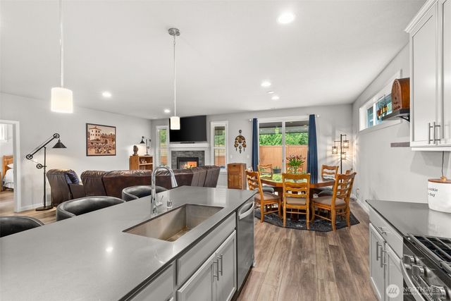 5613 Reef Lane NE, Olympia, WA 98516