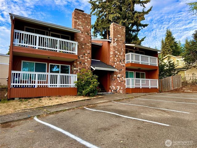 10016 NE 117th Court, Kirkland, WA 98034