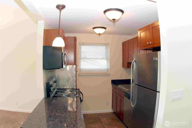 10016 NE 117th Court, Kirkland, WA 98034