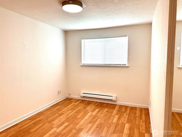 10016 NE 117th Court, Kirkland, WA 98034