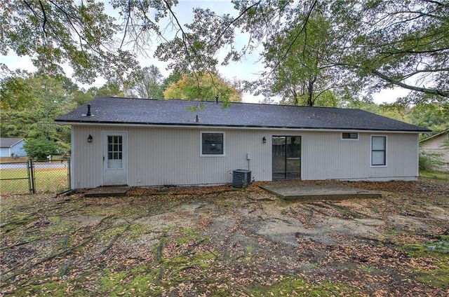 3331 Mustang Drive, Powder Springs, GA 30127