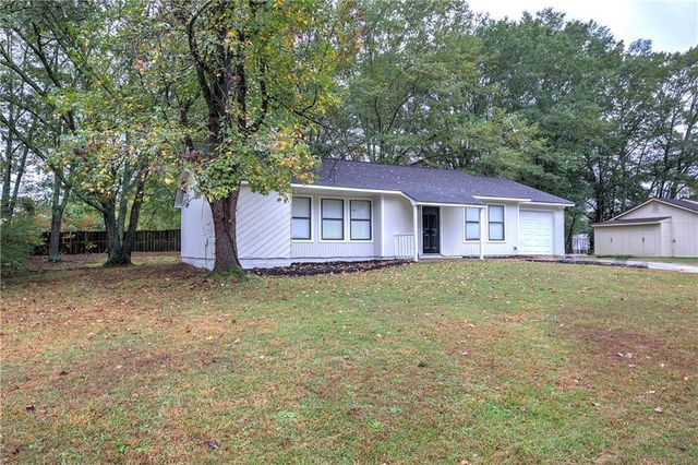 3331 Mustang Drive, Powder Springs, GA 30127