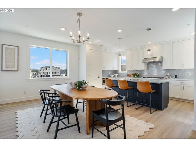 6499 Nw OLYMPIC Ln 64, Camas, WA 98607