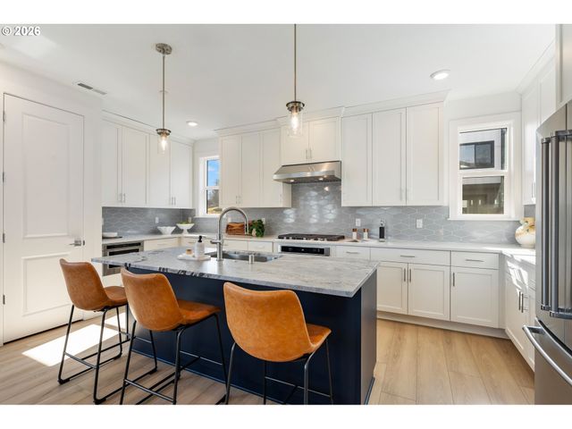 6499 Nw OLYMPIC Ln 64, Camas, WA 98607
