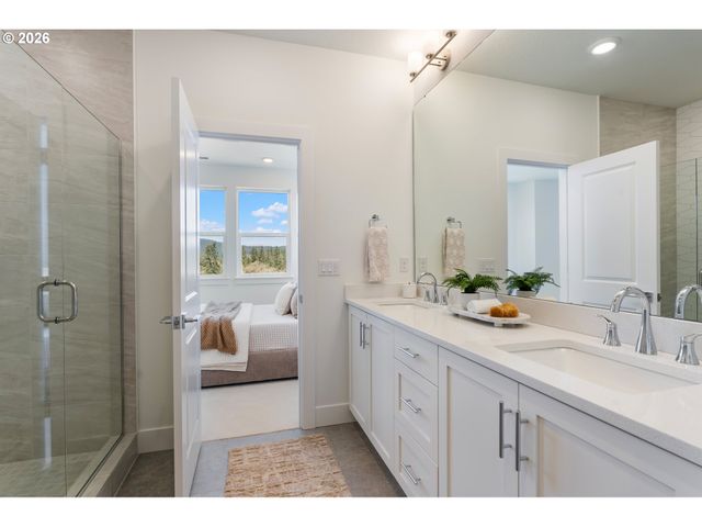 6499 Nw OLYMPIC Ln 64, Camas, WA 98607