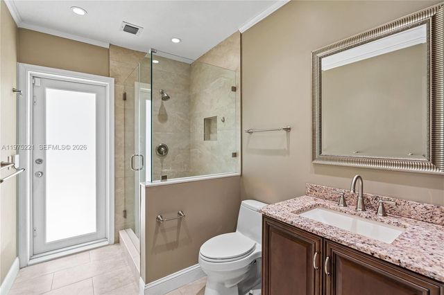 7521 SW 175th St, Palmetto Bay, FL 33157