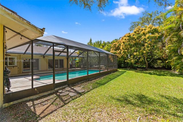 7521 SW 175th St, Palmetto Bay, FL 33157