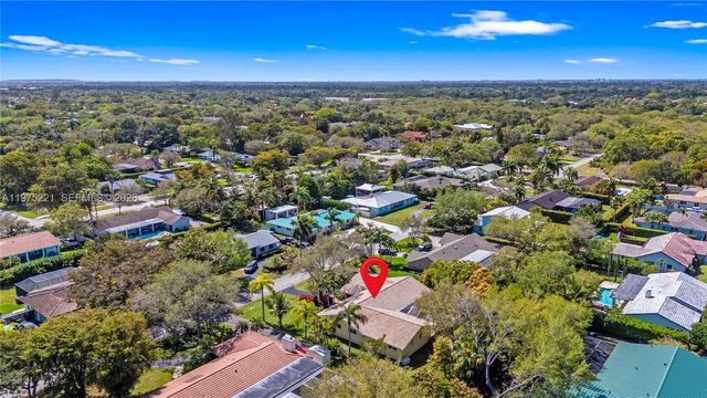 7521 SW 175th St, Palmetto Bay, FL 33157