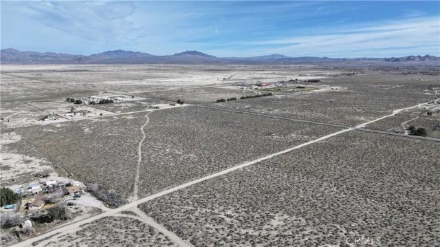 19 Sunrise, Lucerne Valley, CA 92356