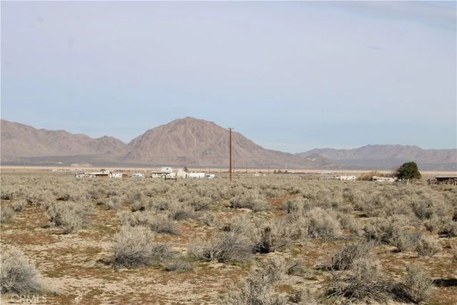 19 Sunrise, Lucerne Valley, CA 92356