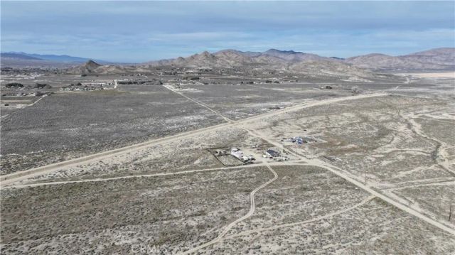19 Sunrise, Lucerne Valley, CA 92356
