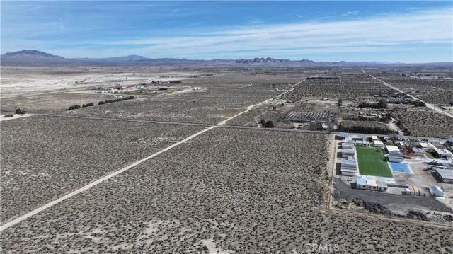 19 Sunrise, Lucerne Valley, CA 92356