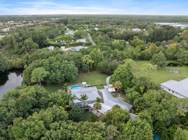 5820 SE Smith Avenue, Stuart, FL 34997