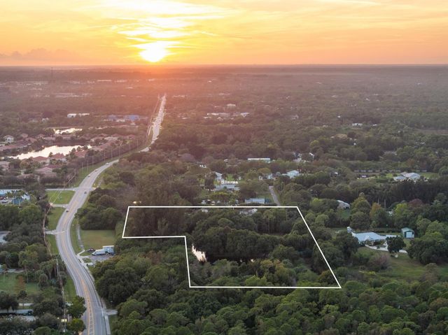 5820 SE Smith Avenue, Stuart, FL 34997