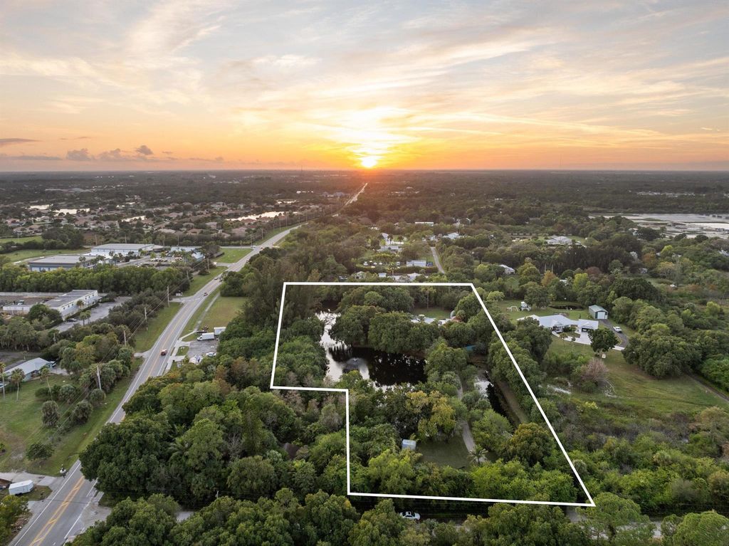 5820 SE Smith Avenue, Stuart, FL 34997