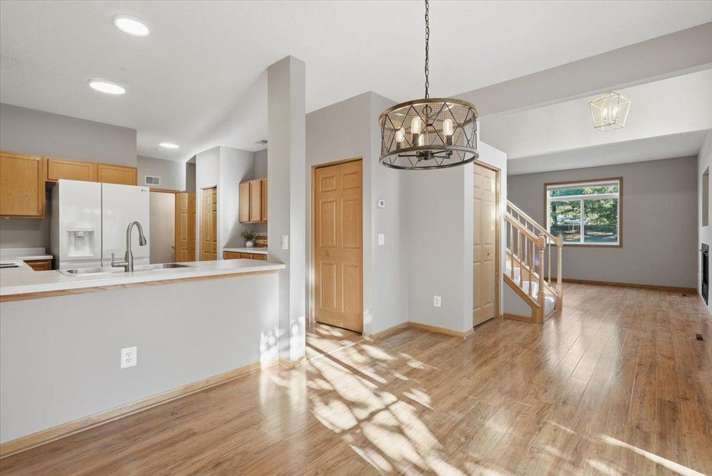 537 Woodduck Drive F, Woodbury, MN 55125 — photo 4