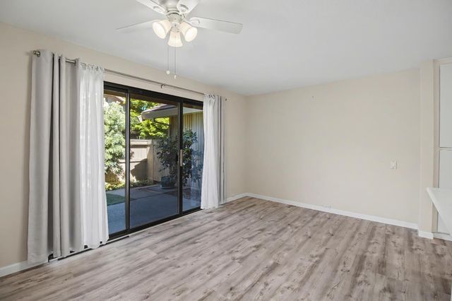 2021 Promontory Point Ln, Gold River, CA 95670