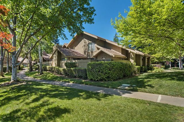 2021 Promontory Point Ln, Gold River, CA 95670