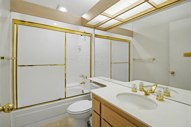 2021 Promontory Point Ln, Gold River, CA 95670