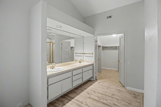 2021 Promontory Point Ln, Gold River, CA 95670