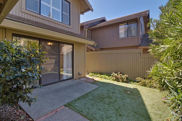 2021 Promontory Point Ln, Gold River, CA 95670