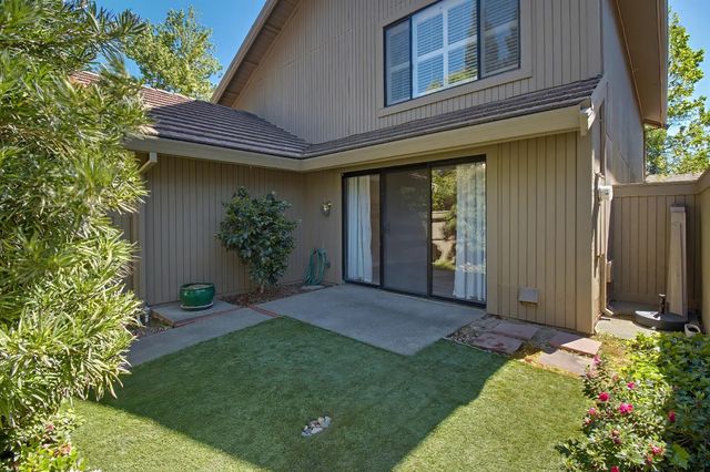 2021 Promontory Point Ln, Gold River, CA 95670