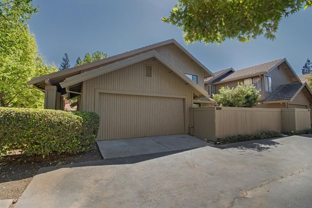 2021 Promontory Point Ln, Gold River, CA 95670