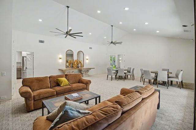 2021 Promontory Point Ln, Gold River, CA 95670