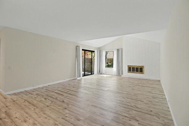 2021 Promontory Point Ln, Gold River, CA 95670