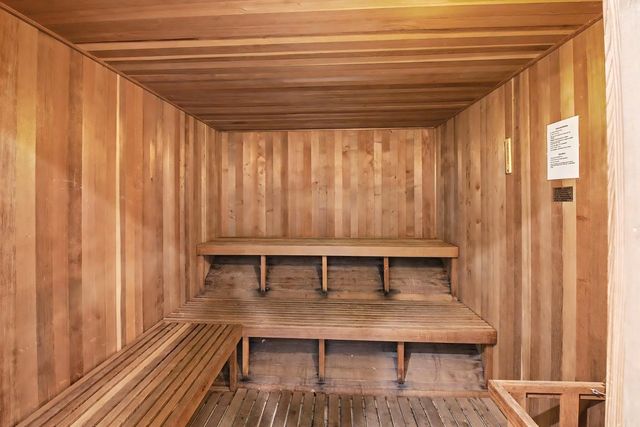 2021 Promontory Point Ln, Gold River, CA 95670