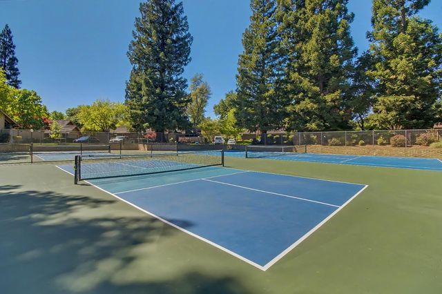 2021 Promontory Point Ln, Gold River, CA 95670