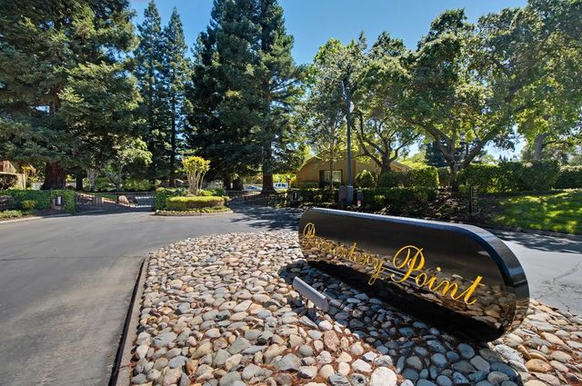 2021 Promontory Point Ln, Gold River, CA 95670