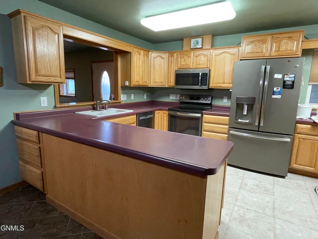 13802 Highway 85 N, Alexander, ND 58831 photo 3