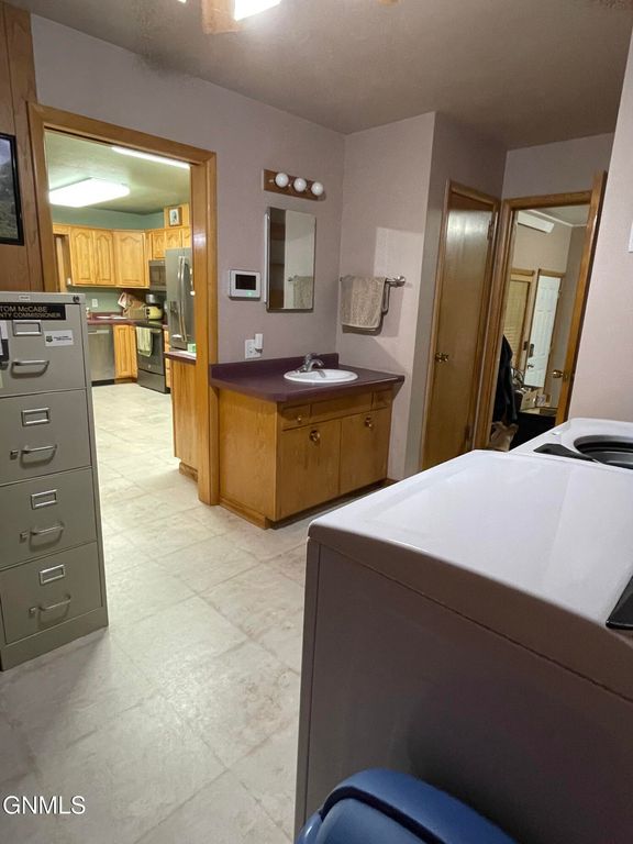 13802 Highway 85 N, Alexander, ND 58831 photo 32