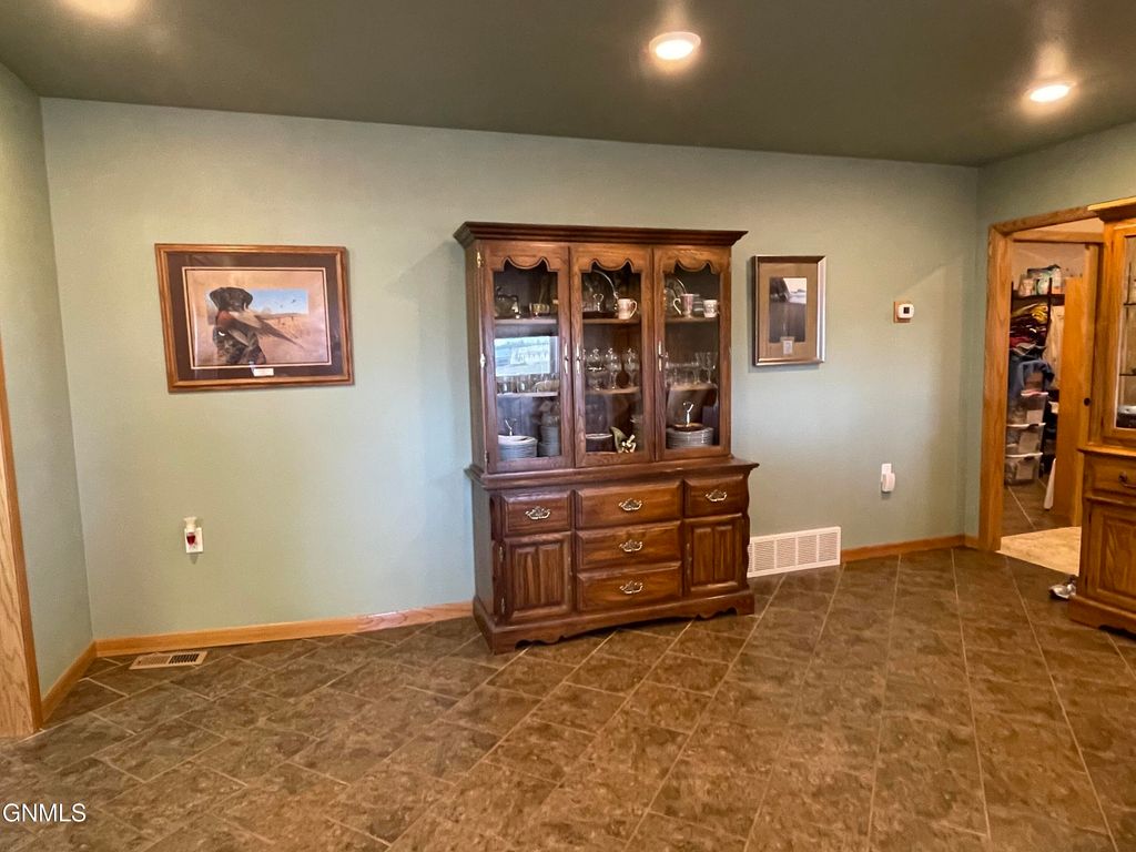 13802 Highway 85 N, Alexander, ND 58831 photo 8