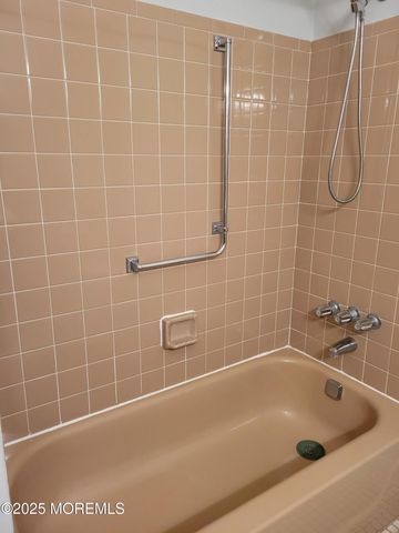 43 Rodhos Street, Toms River, NJ 08757