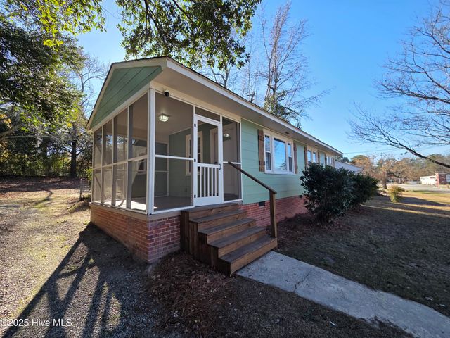 1012 Walnut Lane, Rockingham, NC 28379